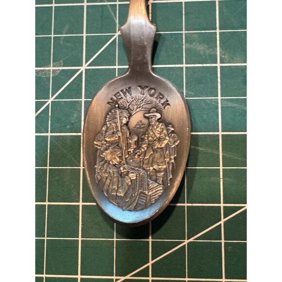 Franklin Mint Set Of 6 Pewter State Souvenir Spoons Featuring Colonial Scenes 19 - Picture 3 of 15